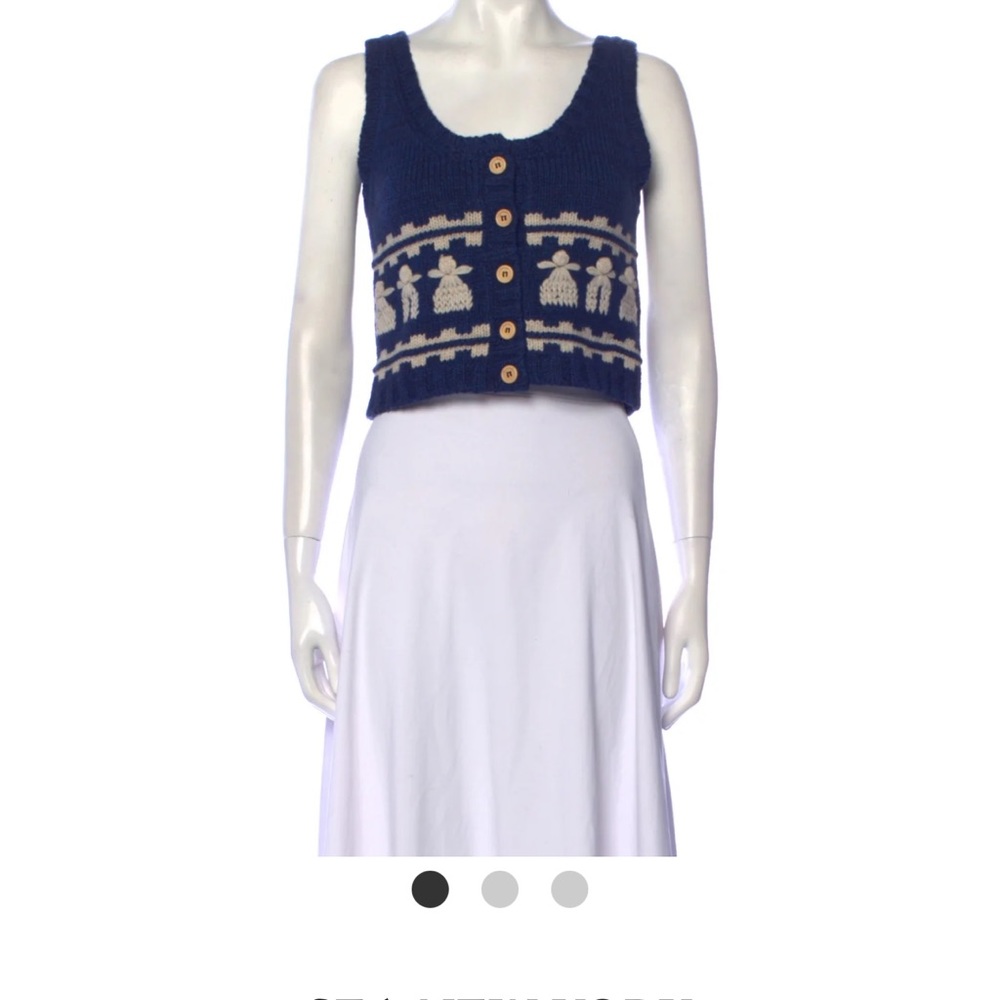 Sea cropped sweater